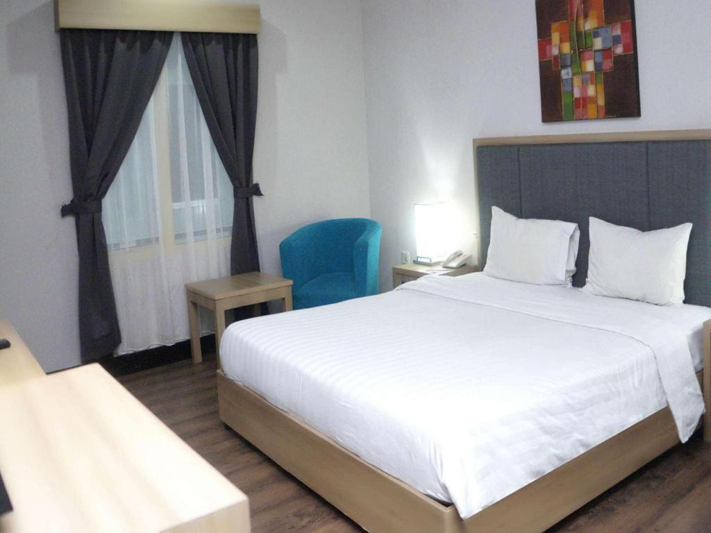 Orchardz Hotel Gajah Mada Pontianak Exterior foto