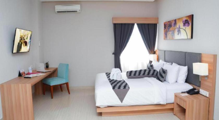 Orchardz Hotel Gajah Mada Pontianak Exterior foto
